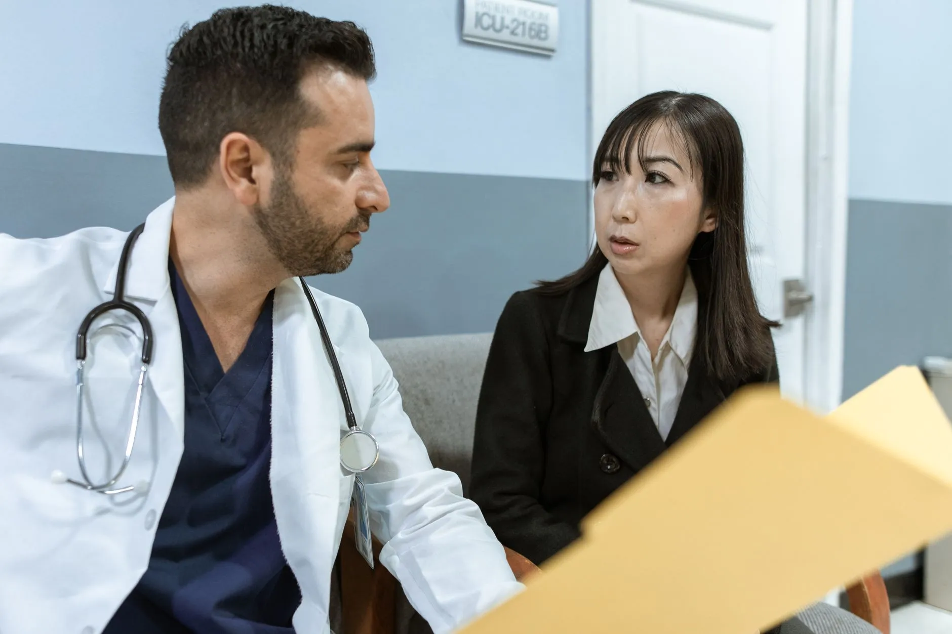 嵌入式系统在智能家居与医疗设备中的技术应用对比