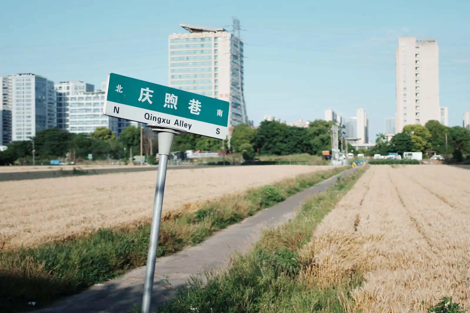 智能家居与医疗设备领域智能硬件产品研发技术路线对比